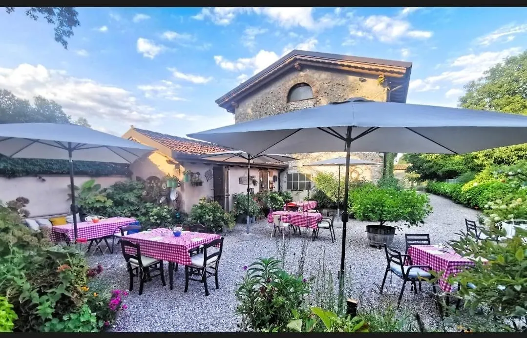 Bed & Breakfast Le Camere Di Virgilio Monzambano