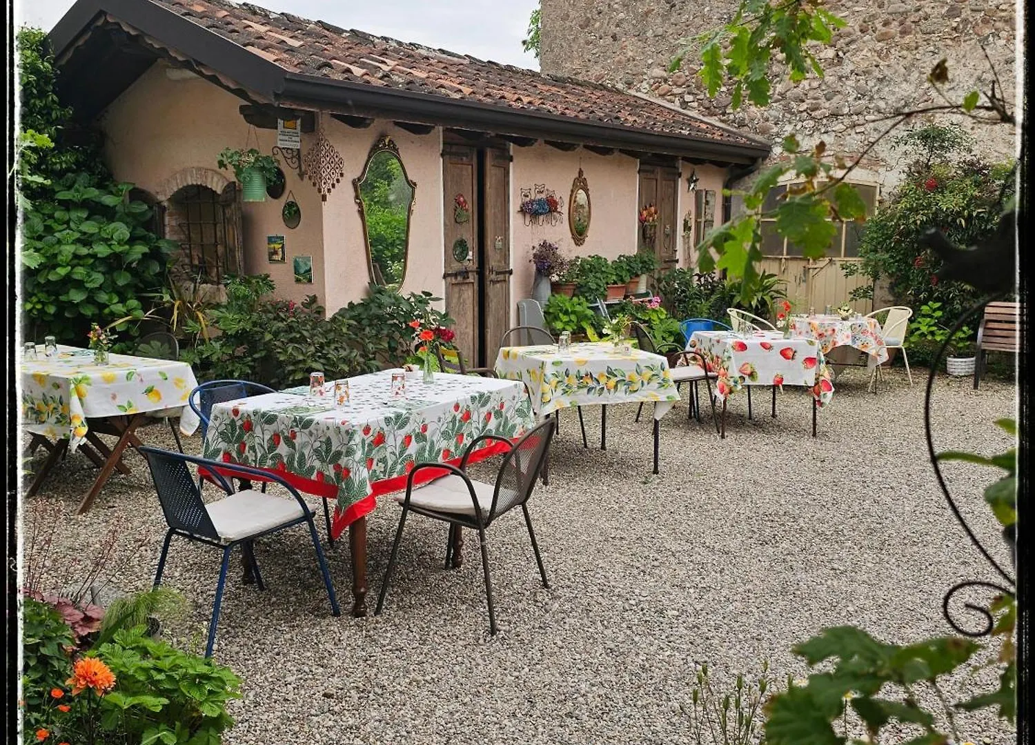 Bed & Breakfast Le Camere Di Virgilio Monzambano